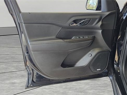 Used 2023 GMC Acadia SLT w/ Elevation Edition image 26