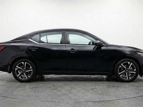 Used 2025 Nissan Sentra SV image 11