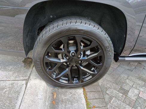 Used 2018 Cadillac Escalade ESV Platinum image 49