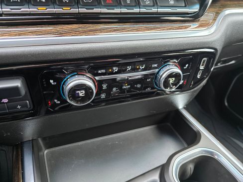 Used 2022 GMC Sierra 1500 Elevation w/ Elevation Premium Package AWD/4WD image 20