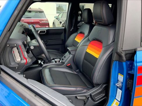 Certified 2025 Ford Bronco Big Bend w/ Black Diamond Package image 7