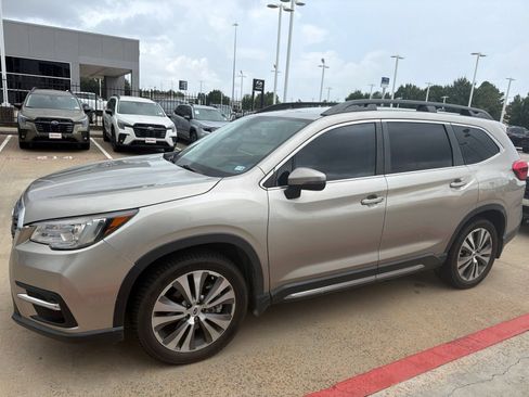 Used 2020 Subaru Ascent Limited w/ Popular Package #2A AWD/4WD image 1