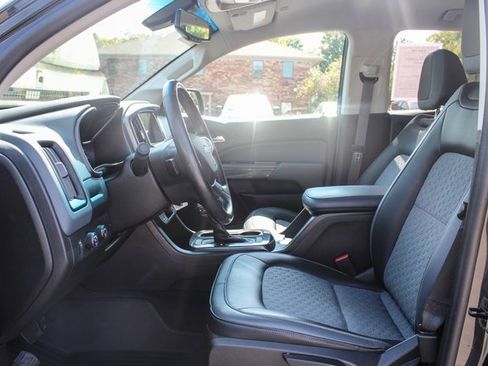 Used 2020 Chevrolet Colorado Z71 image 12