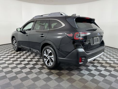 Used 2020 Subaru Outback Touring XT image 3