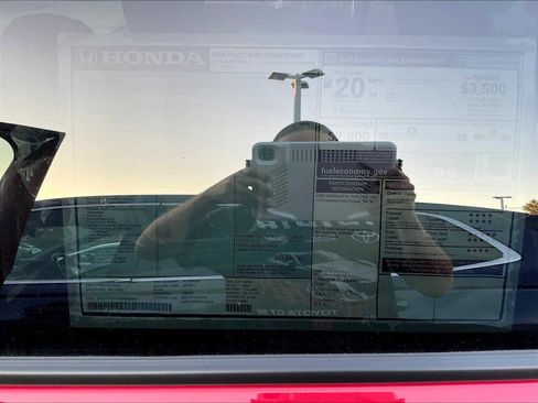 New 2025 Honda Pilot TrailSport image 17