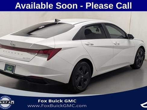 Used 2022 Hyundai Elantra Blue w/ Cargo Package FWD image 5