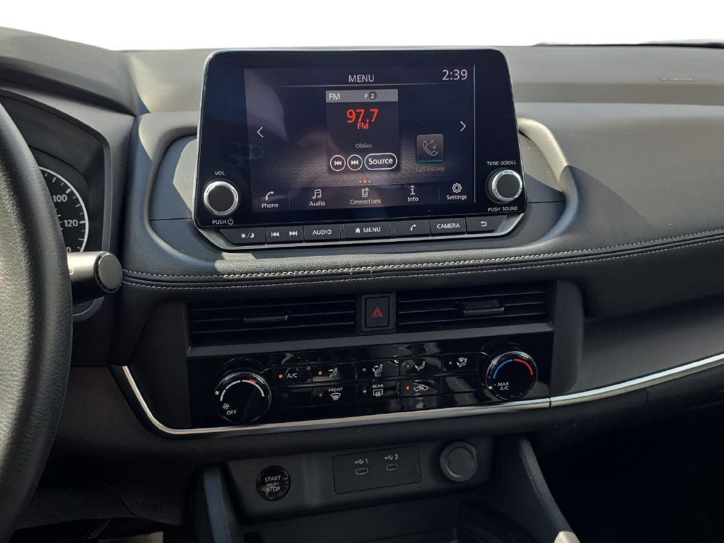 Used 2024 Nissan Rogue S AWD/4WD image 19