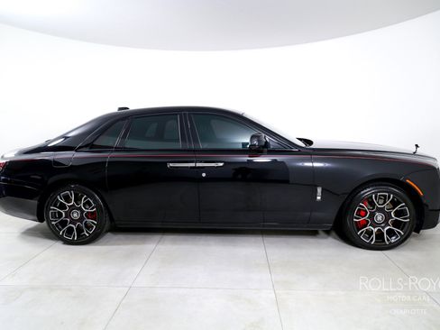 Used 2022 Rolls-Royce Ghost Black Badge image 10