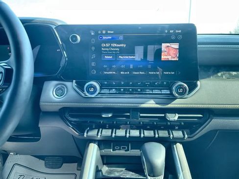 Certified 2026 Chevrolet Colorado ZR2 w/ Technology Package AWD/4WD image 13