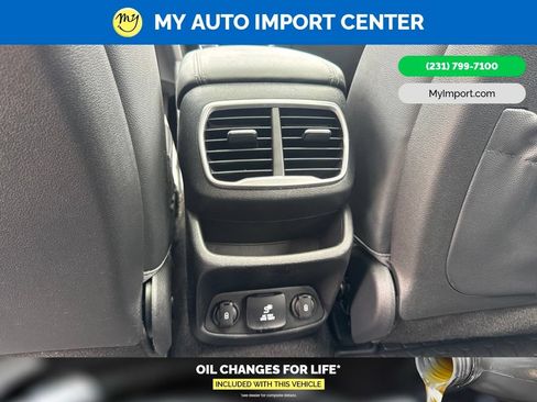 Used 2020 Hyundai Santa Fe Limited AWD/4WD image 28