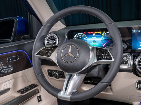 Certified 2025 Mercedes-Benz GLB 250 image 19