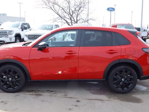 Used 2024 Honda HR-V Sport image 4