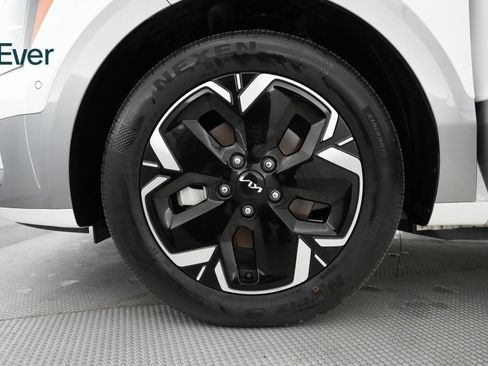 Used 2023 Kia Niro Wave image 17