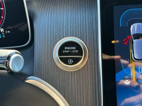 Certified 2025 Mercedes-Benz GLC 300 image 29