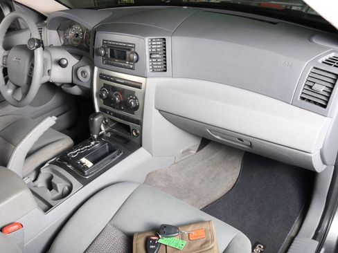 Used 2007 Jeep Grand Cherokee Laredo AWD/4WD image 48