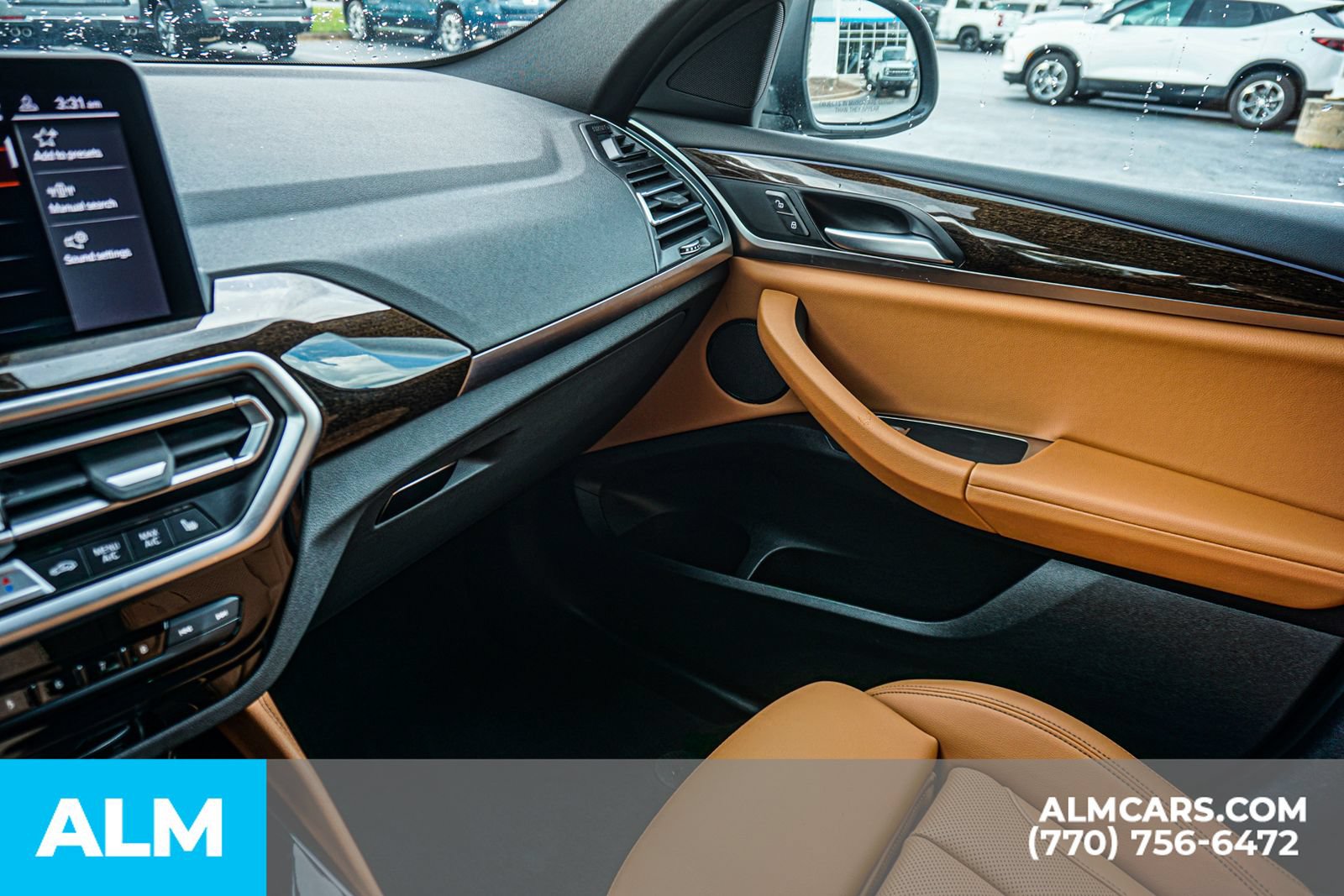 Used 2025 BMW X4 xDrive30i AWD/4WD image 47