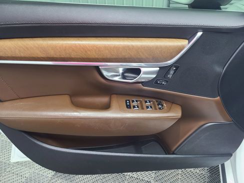 Used 2018 Volvo S90 T6 Inscription w/ Convenience Package AWD/4WD image 21