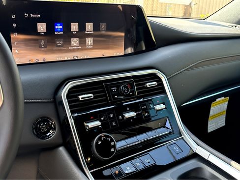 New 2026 Nissan Armada SL image 5