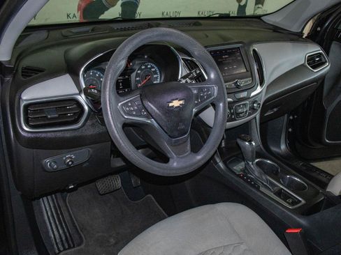 Used 2020 Chevrolet Equinox LS FWD image 5