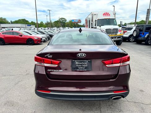 Used 2018 Kia Optima LX image 4