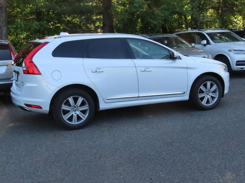Used 2016 Volvo XC60 T6 AWD/4WD image 21