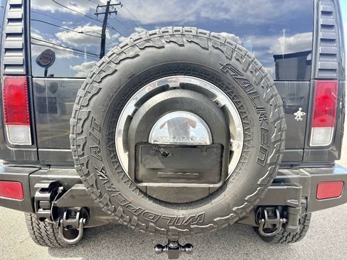 Used 2005 HUMMER H2 w/ Preferred Equipment Group AWD/4WD image 23