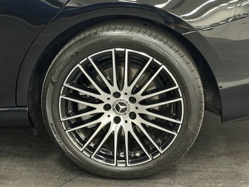 Used 2025 Mercedes-Benz C 300 4MATIC Sedan image 17