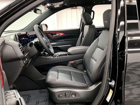 Used 2025 Chevrolet Traverse Z71 AWD/4WD image 25