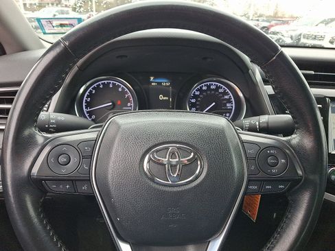 Used 2019 Toyota Camry SE image 19