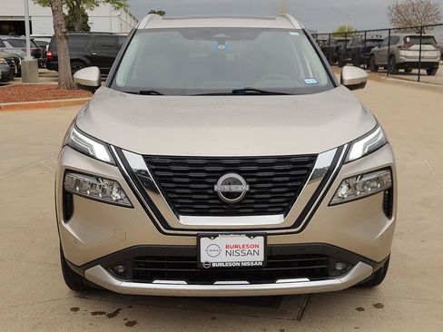 Certified 2022 Nissan Rogue Platinum w/ Head-Up Display Package image 5