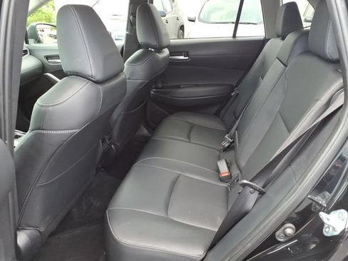 Certified 2025 Toyota Corolla Cross XLE FWD image 9