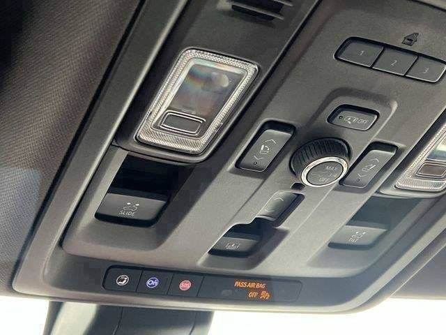 Used 2022 GMC Yukon Denali AWD/4WD image 27