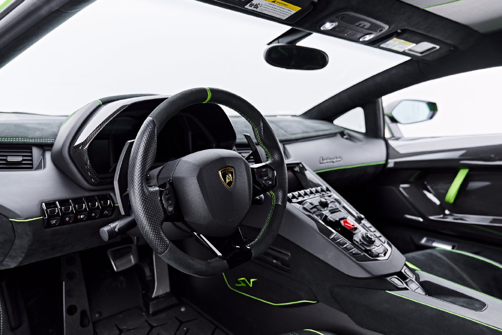 Used 2016 Lamborghini Aventador LP 750-4 Superveloce AWD/4WD image 2