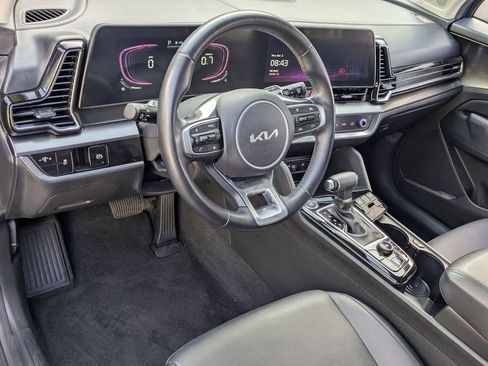 Used 2023 Kia Sportage EX image 5