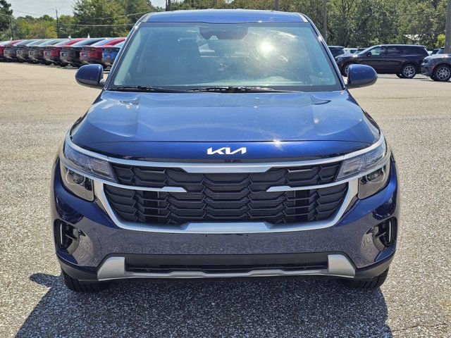 Used 2026 Kia Seltos LX AWD/4WD image 3