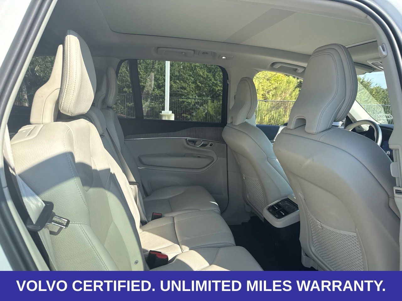 Certified 2023 Volvo XC90 B6 Plus w/ Protection Package Premier AWD/4WD image 16