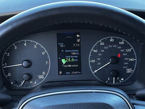 Used 2023 Toyota Corolla SE image 13