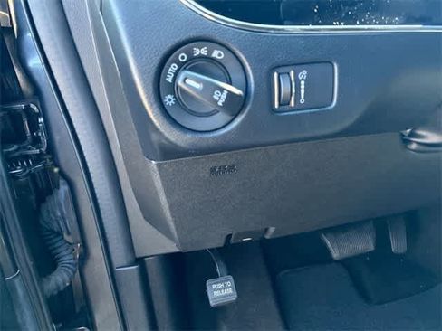 Used 2019 Dodge Grand Caravan SE image 28