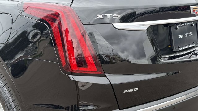 Certified 2024 Cadillac XT5 Luxury w/ LPO, Floor Liner Package AWD/4WD image 40