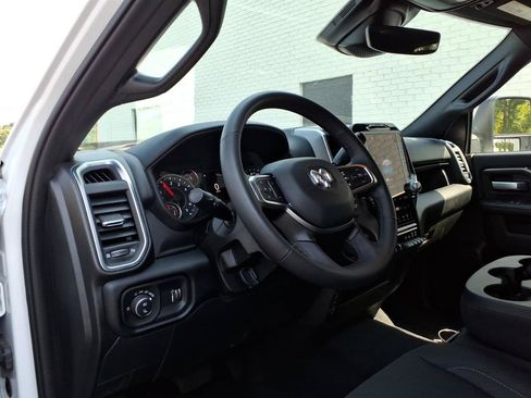 Used 2026 RAM 2500 Big Horn AWD/4WD image 5
