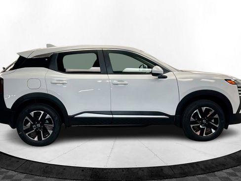 New 2025 Nissan Kicks SV w/ Charging Package image 6