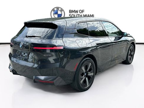 Certified 2024 BMW iX xDrive50 w/ Premium Package AWD/4WD image 7