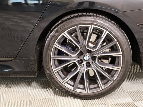 Used 2021 BMW 750i xDrive w/ Executive Package image 22