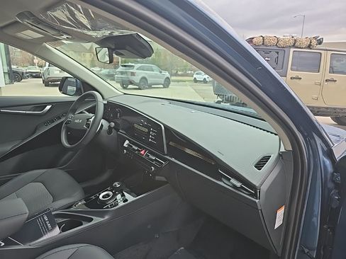 New 2026 Kia Niro Wind FWD image 7