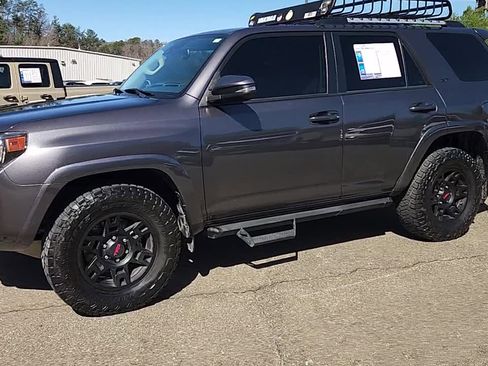 Used 2022 Toyota 4Runner SR5 Premium w/ Moonroof Package image 4