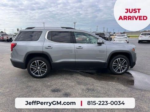 Used 2023 GMC Acadia SLT w/ Technology Package AWD/4WD image 8