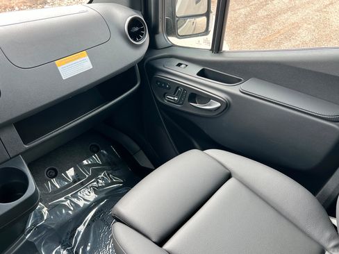 New 2026 Mercedes-Benz Sprinter 2500 image 10