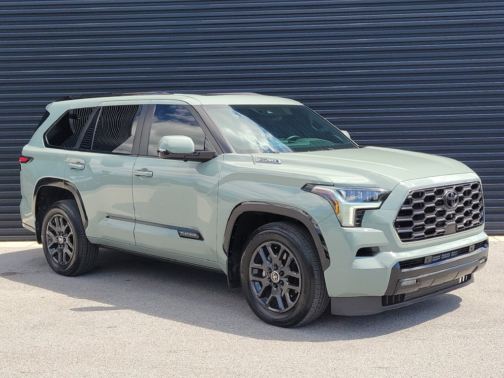 Used 2024 Toyota Sequoia Platinum AWD/4WD image 9