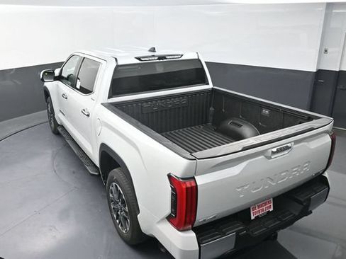 Used 2025 Toyota Tundra Limited AWD/4WD image 16