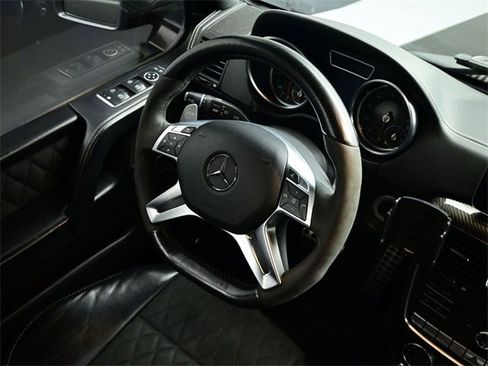 Used 2017 Mercedes-Benz G 550 Squared image 8